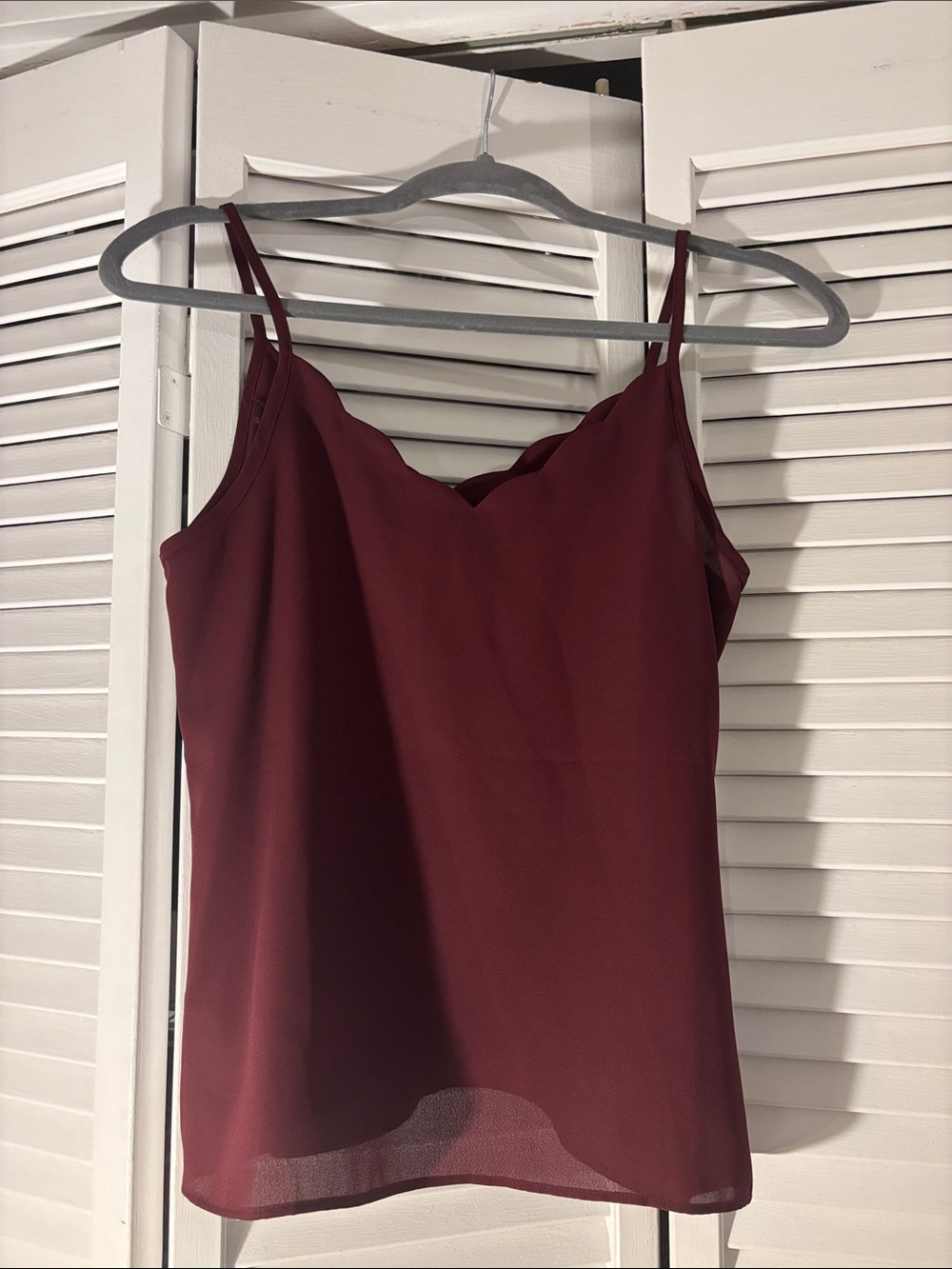 Express Wine Scalloped V-Neck Camisole
